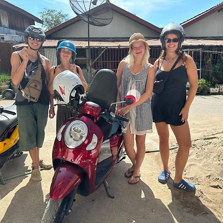 Vang Vieng Guesthouse Buitenkant foto