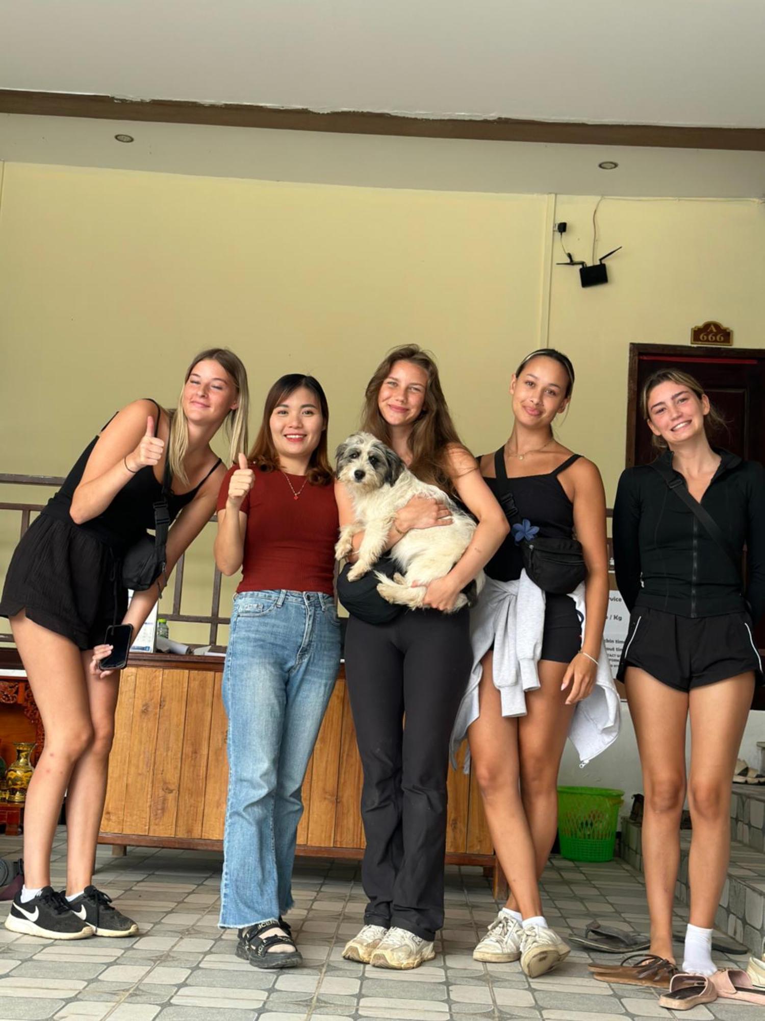 Vang Vieng Guesthouse Buitenkant foto